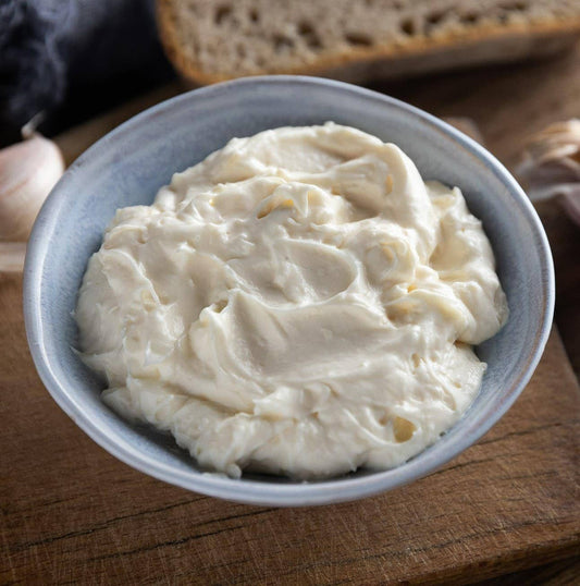 Authentic Česneková pomazánka